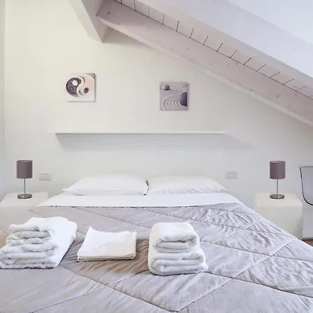 Settala 19-by Yoof Apartment *